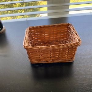 Wicker basket